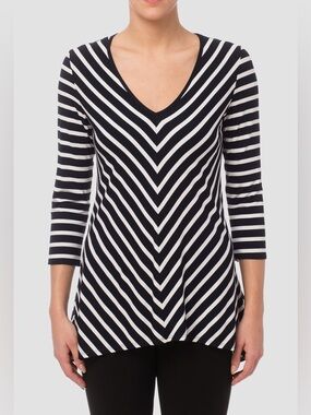 Joseph Ribkoff Top Style 172910 V-Neck Chevron Pattern 3/4 Sleeve Long Fitted